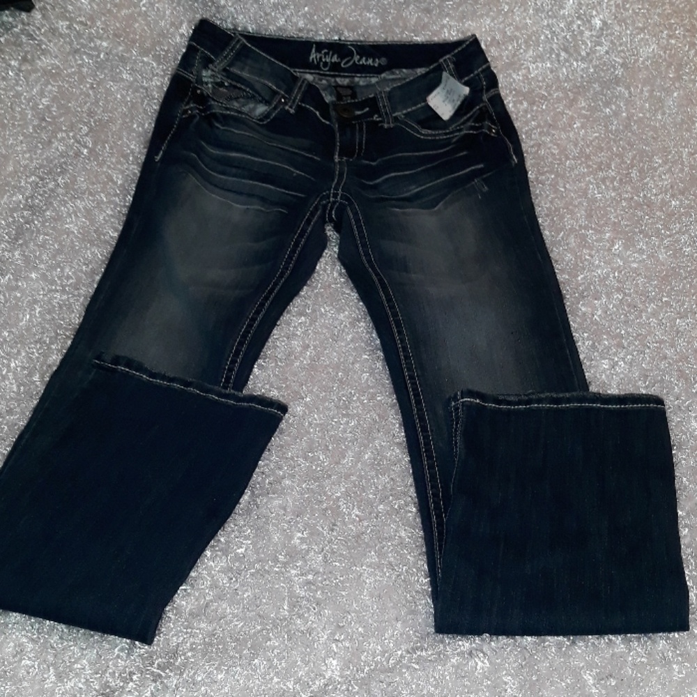 Ariya jeans